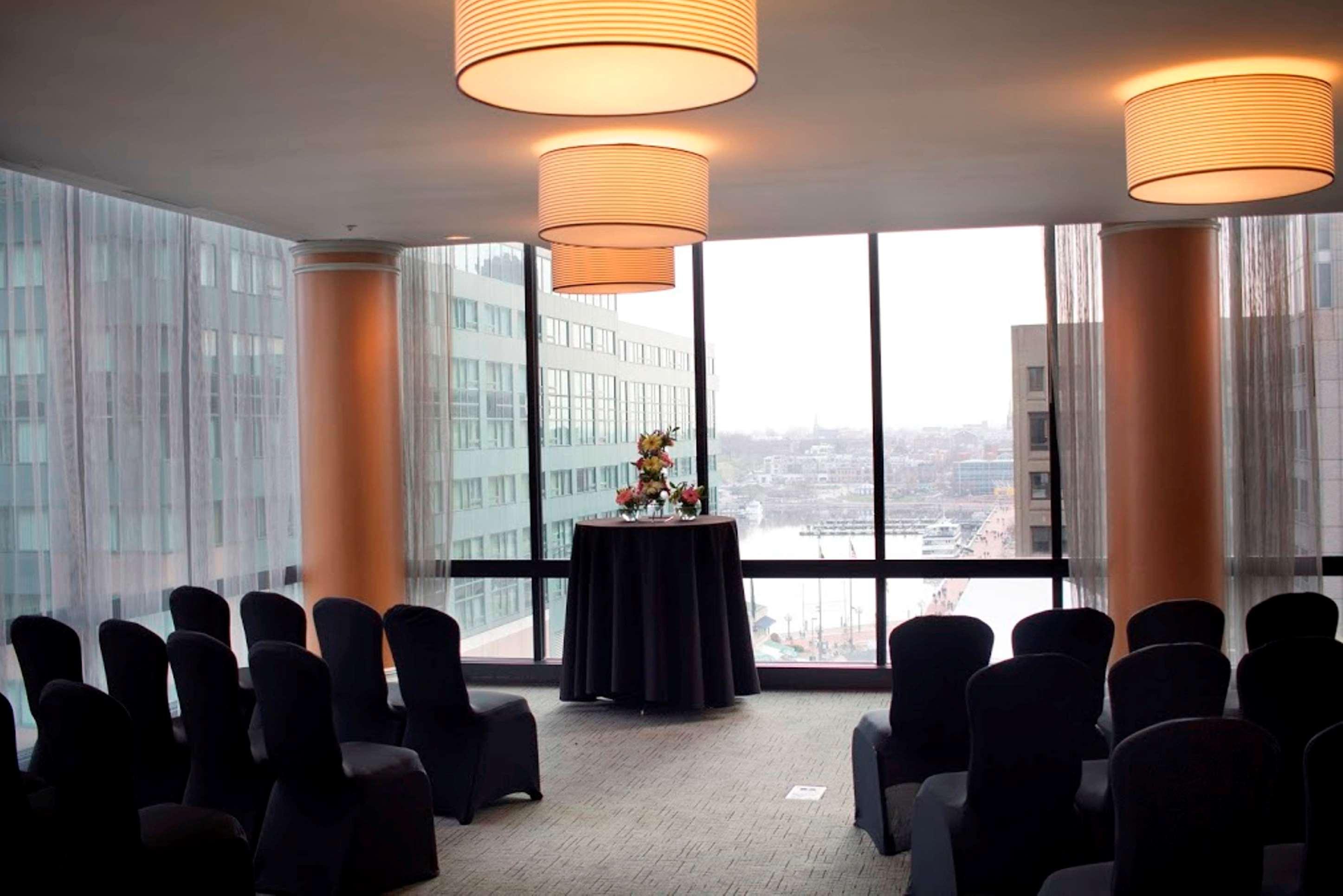 Comfort Inn & Suites Baltimore Inner Harbor Εξωτερικό φωτογραφία