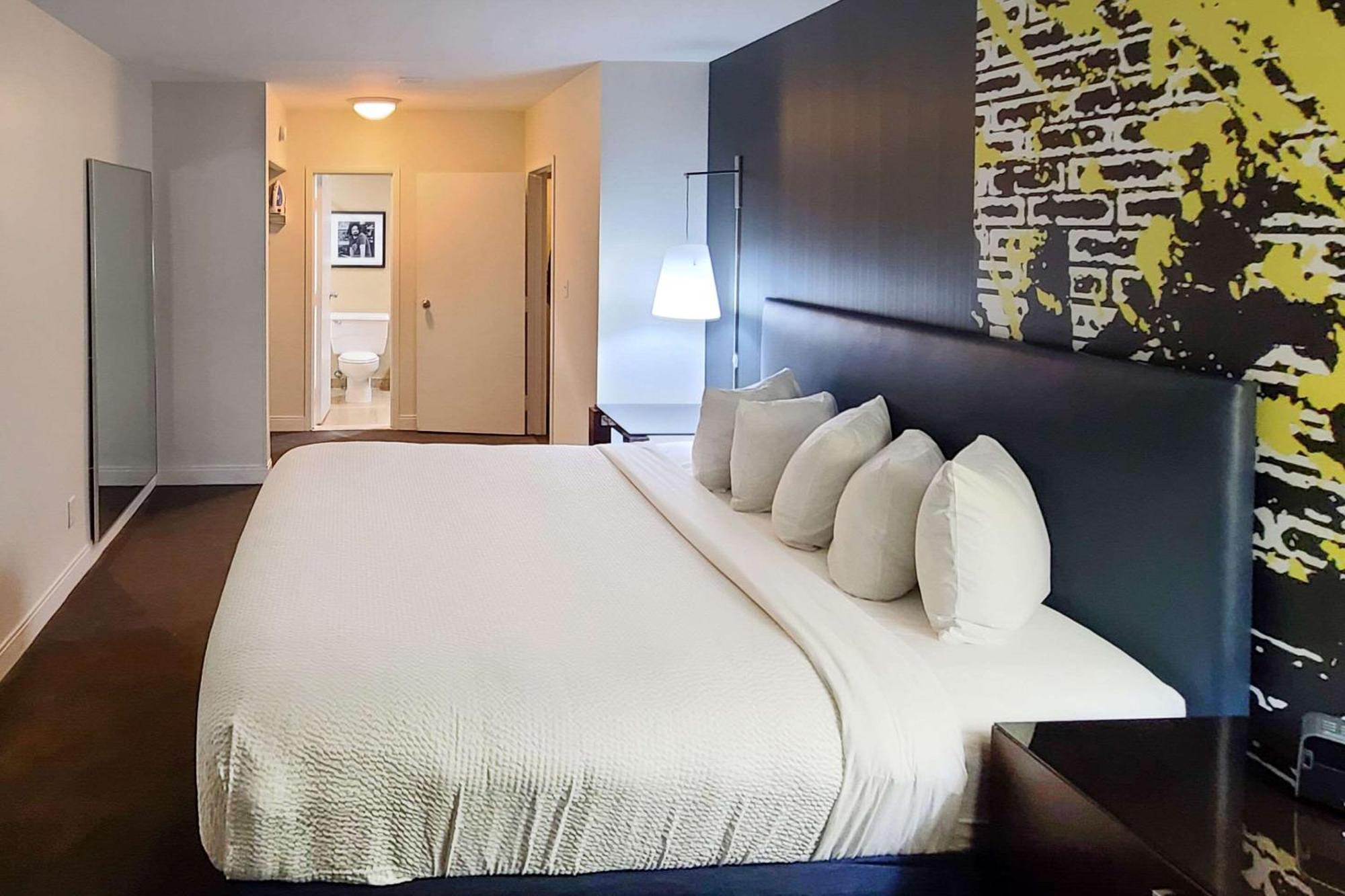 Comfort Inn & Suites Baltimore Inner Harbor Εξωτερικό φωτογραφία